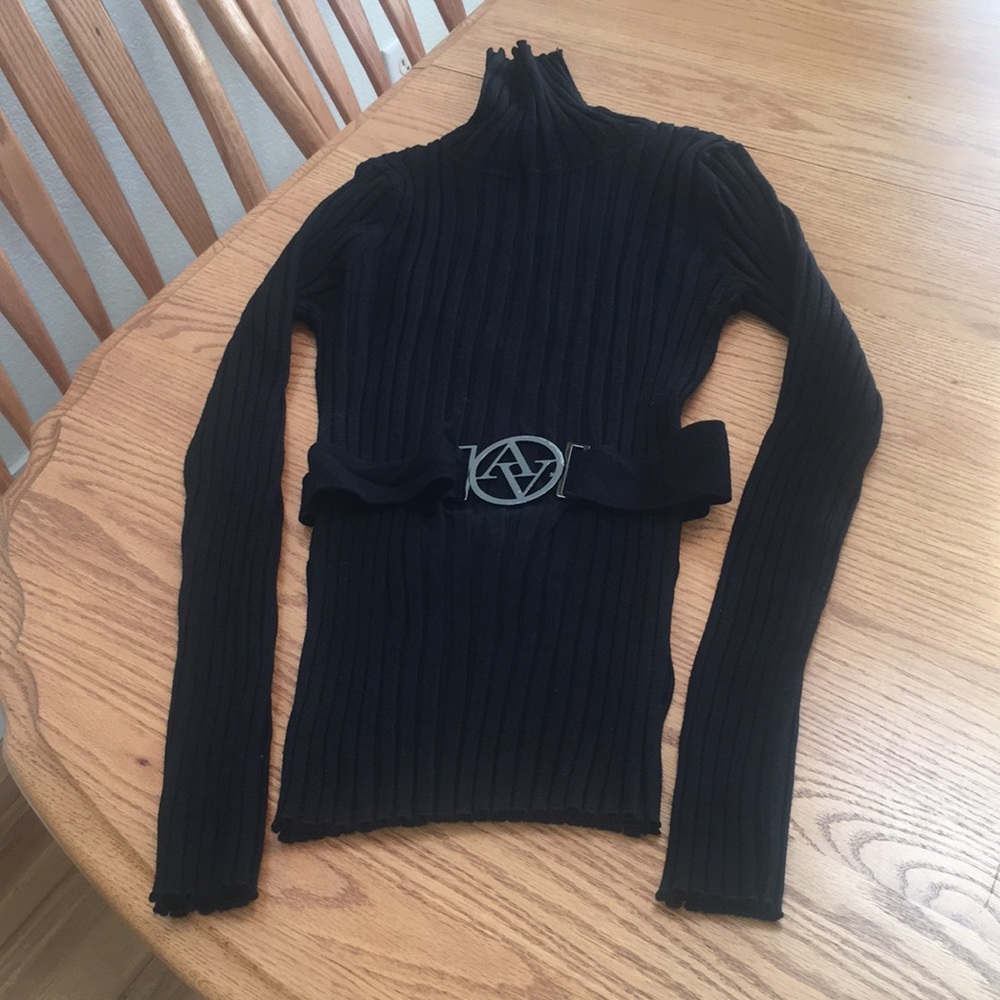 Very comfortable turtleneck sweater with a belt